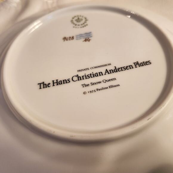 Royal Copenhagen Hans Christian Andersen Fairly Tale Plate 7.5” - The Snow Queen - Picture 3 of 6